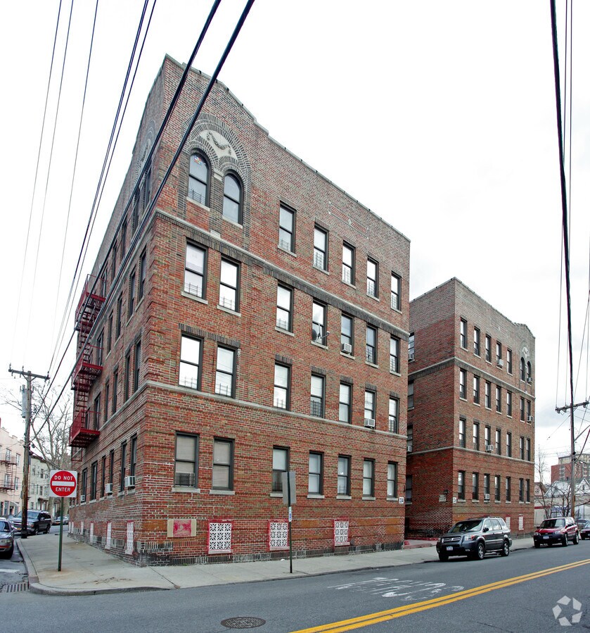 Photo - 234-236 Hawthorne Ave