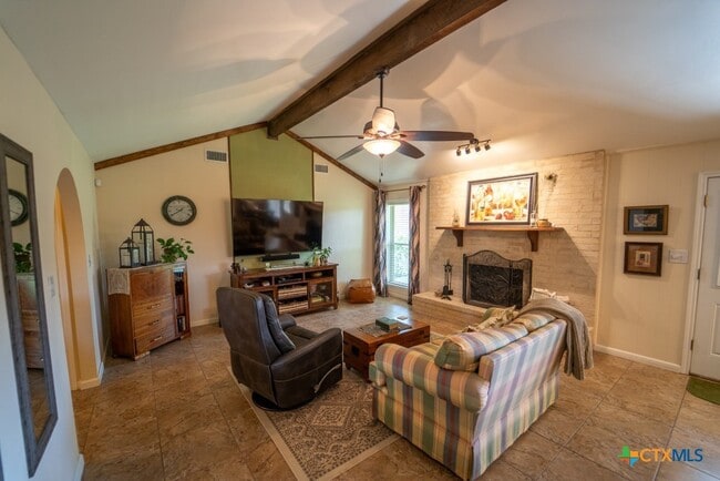 Photo - 301 Antietam Dr