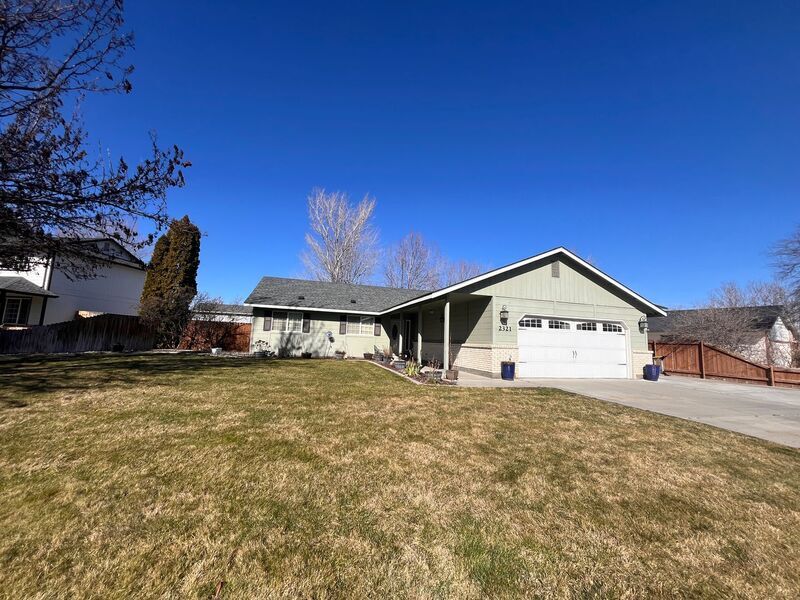 Photo - 2321 Hummingbird Ln