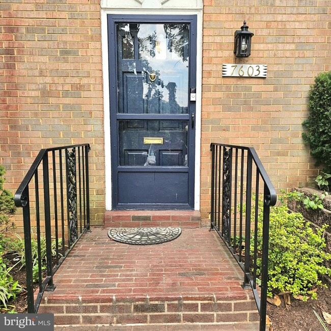 Photo - 7603 Tiverton Dr