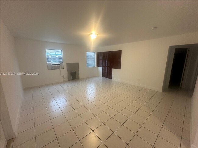 Photo - 3404 SW 14th St Unit R