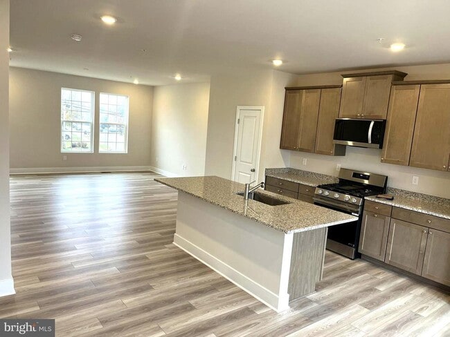 Building Photo - 7616 Johnnycake Rd