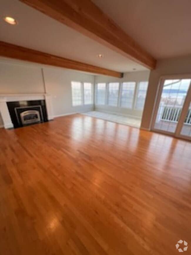 Building Photo - Lovely 2 bedroom home in Steilacoom