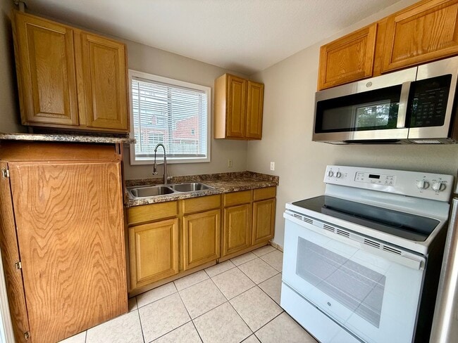 Photo - 204 N 16th Ave Unit Apt. 1