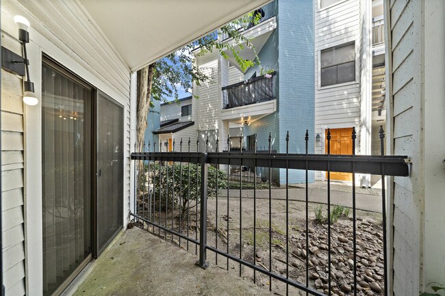 Patio- A- 1BR-1BA-594Sqft- Archer At Willowbrook.jpg