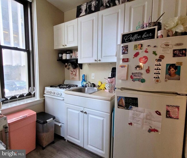 Photo - 135 S 19th St Unidad 501