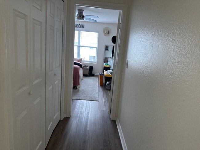 Photo - 2533 S 3rd St Unidad B