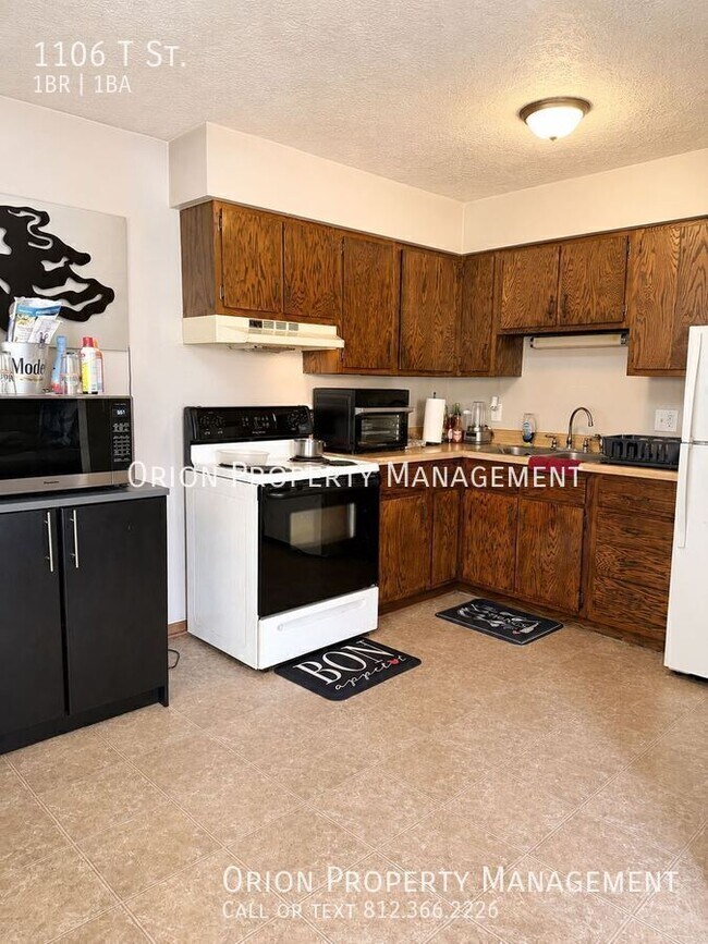1106 T St