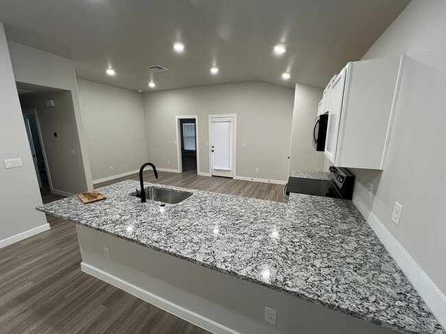 Photo - Available Starting in March! 3/2/2 in Bell Farms!