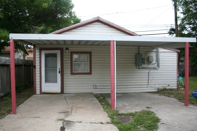 Photo - 1750 Morales St