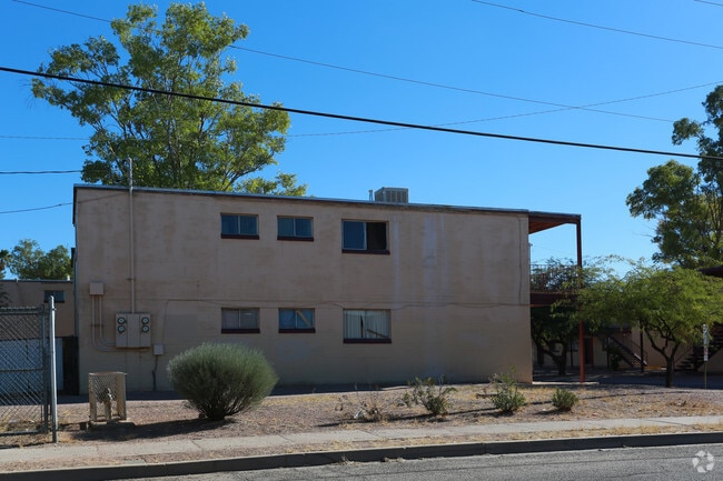 Photo - Ocotillo Apartments