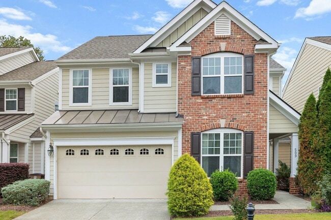 Building Photo - **Beautiful 4/3 Townhome in Heritage North**