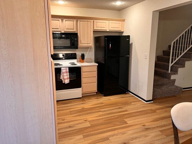 Photo - 3332 SW Iron Creek Dr