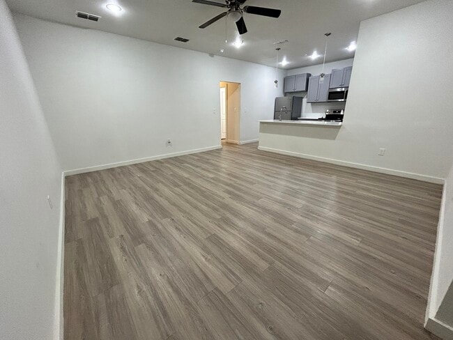 Photo - 1205 N Evanston Ave