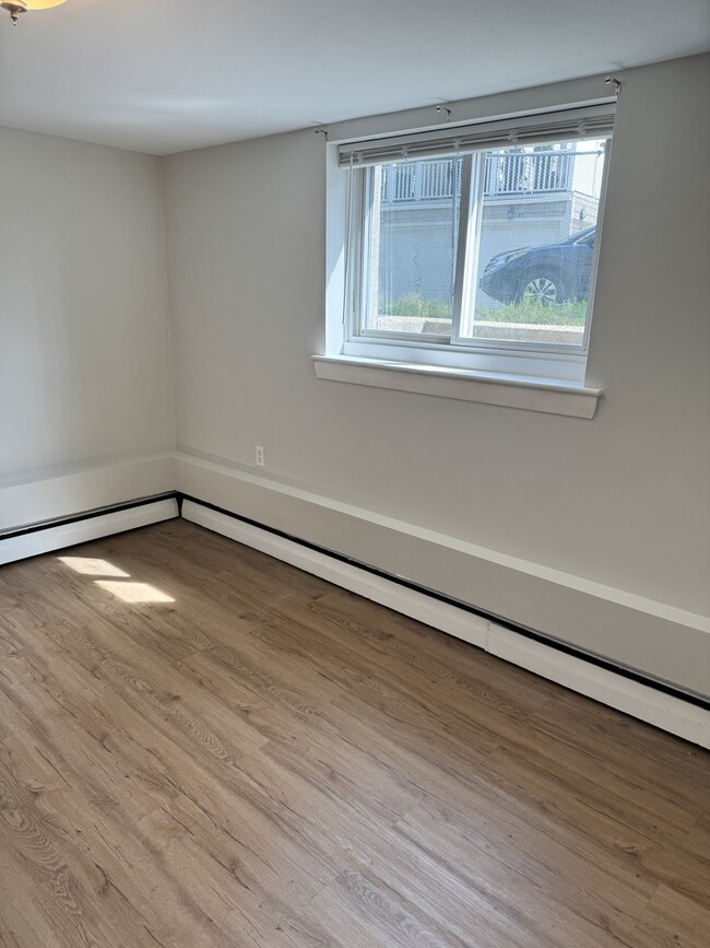 Photo - 63 Selkirk Rd Unit 1