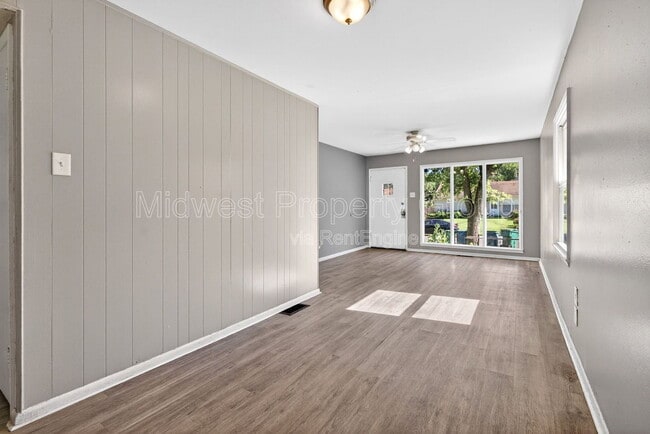 Photo - 345 Caithness Rd