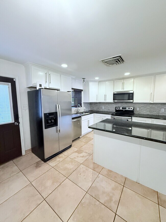 Photo - 4213 N Westview Dr