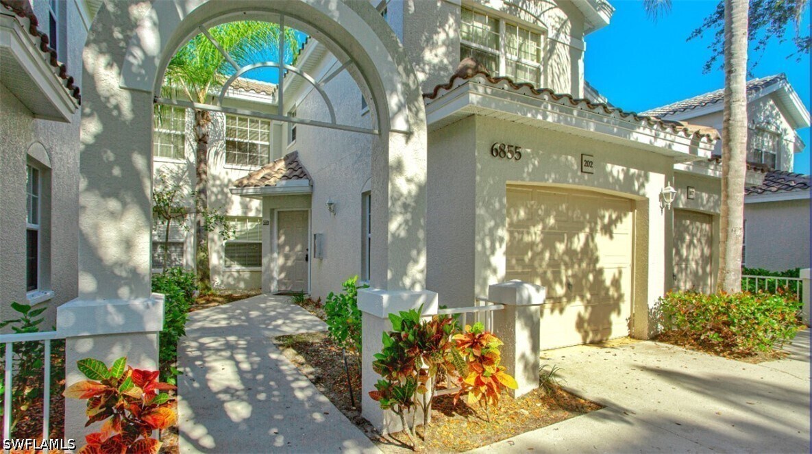 Photo - 6855 Satinleaf Rd S Unit 202