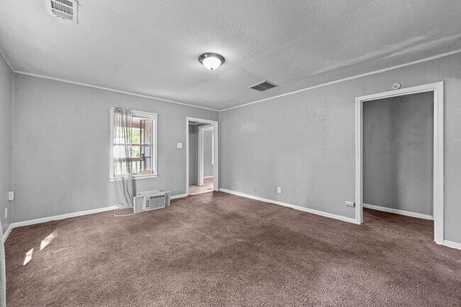 3066 Redbud Rd
