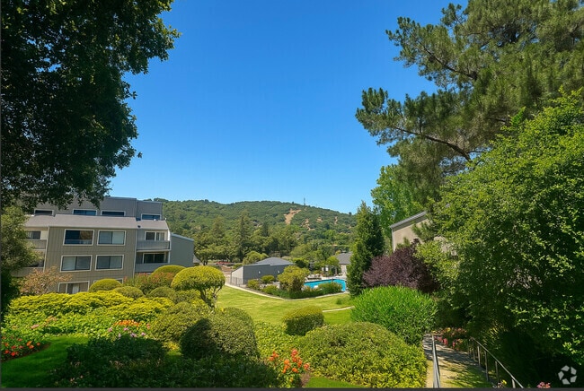 Building Photo - Hamilton Woods Rental