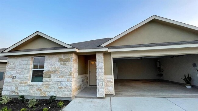 Building Photo - 323 Durango Downs Dr