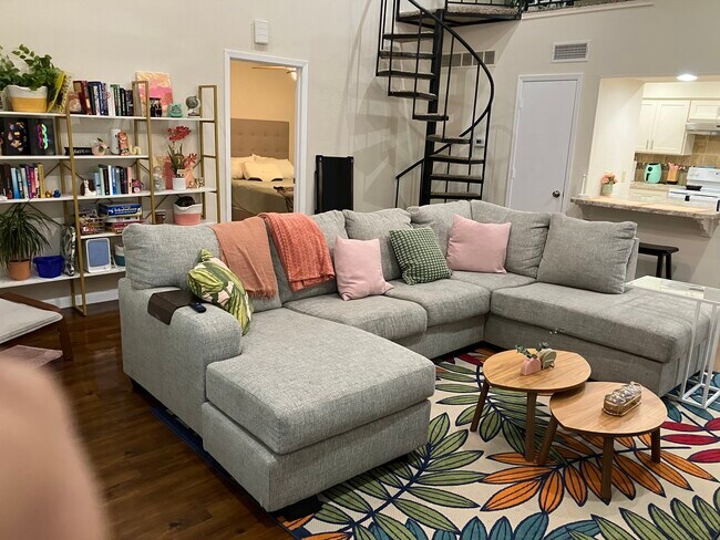 Photo - 7031 Holly Hill Dr Unit Apt 15