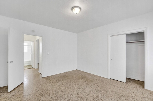 Photo - 700 82nd St