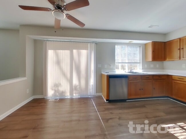 Photo - 4655 Queens Grove St