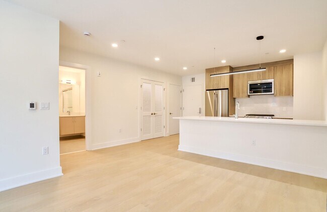 Photo - 303 Madison St Unit 302