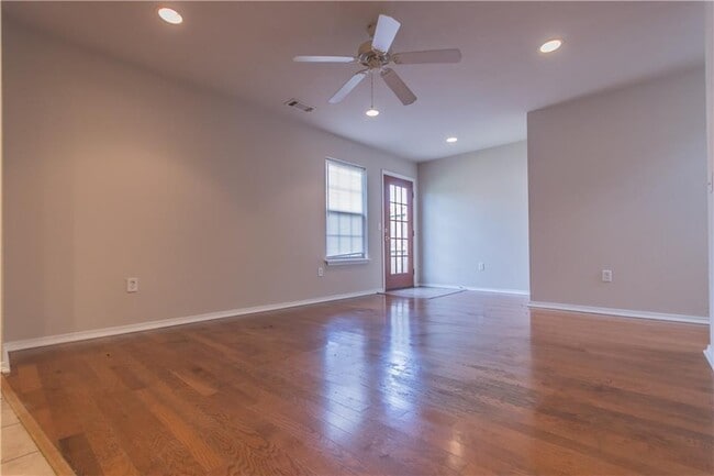 Photo - 3206 SW Deerfield Blvd