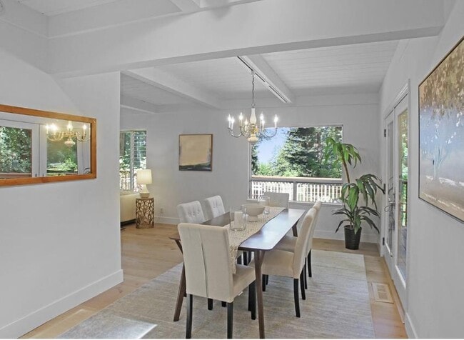 Photo - 350 Grandview Dr