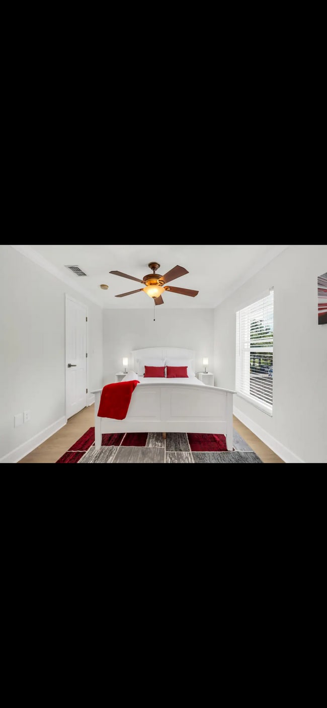 Building Photo - 106 S Habana Ave Rental