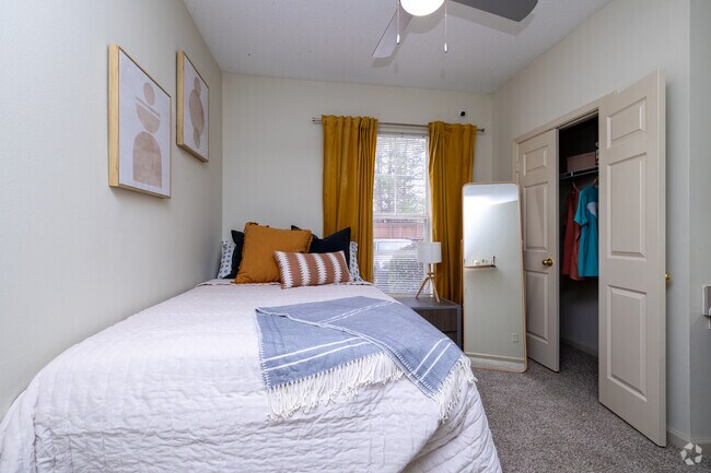 4BR, 4BA - 1,442SF - Bedroom