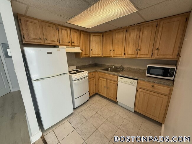 475 Commonwealth Ave Unit 201