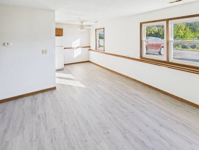 Photo - 415 E Mill St Unidad Apt B