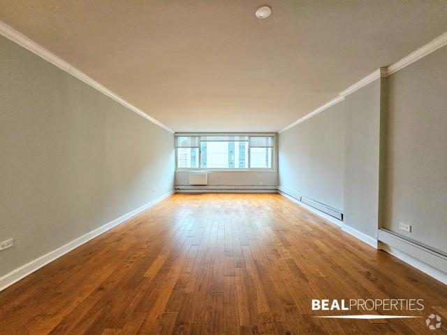 Building Photo - 1 bedroom in CHICAGO IL 60610 Unit 09F Rental