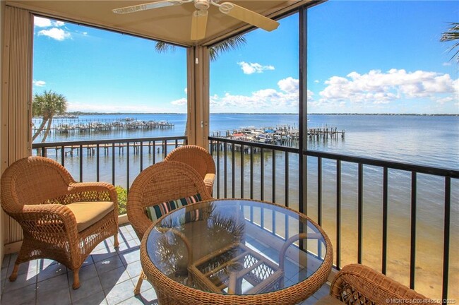 Photo - 4540 NE Sandpebble Trce Condo Unit 302