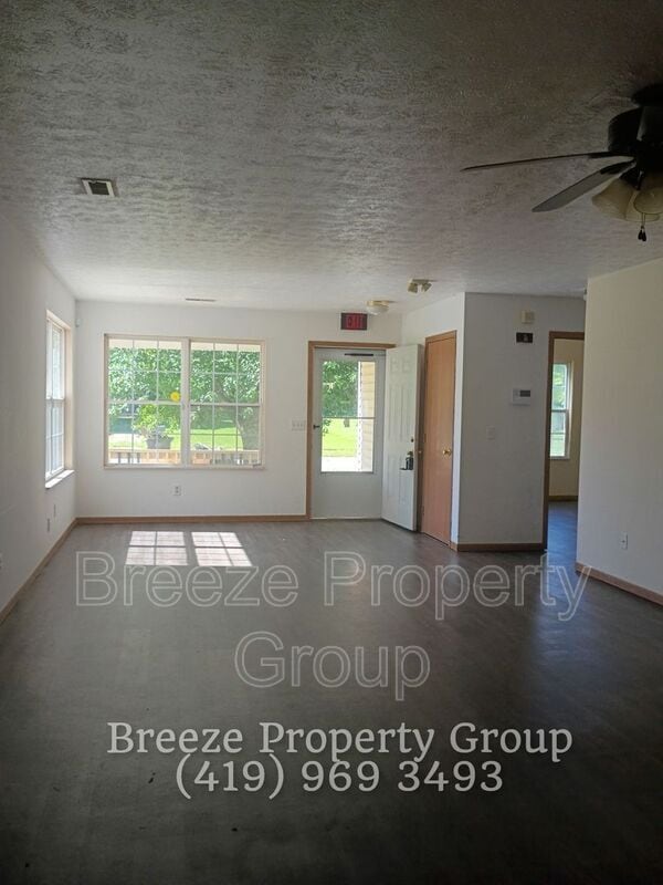 Photo - 546 Breaden St