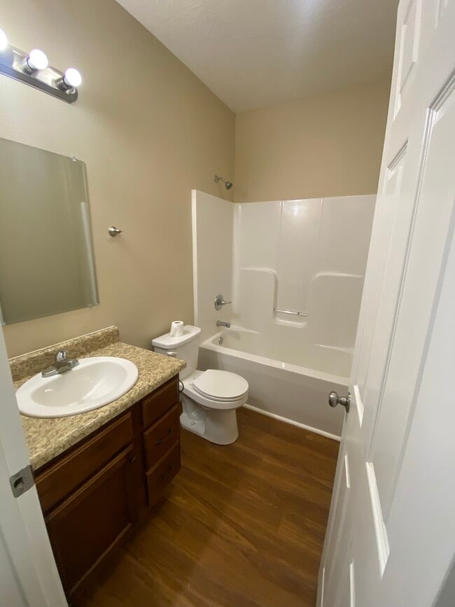 Photo - 1628 N Barnes Ave