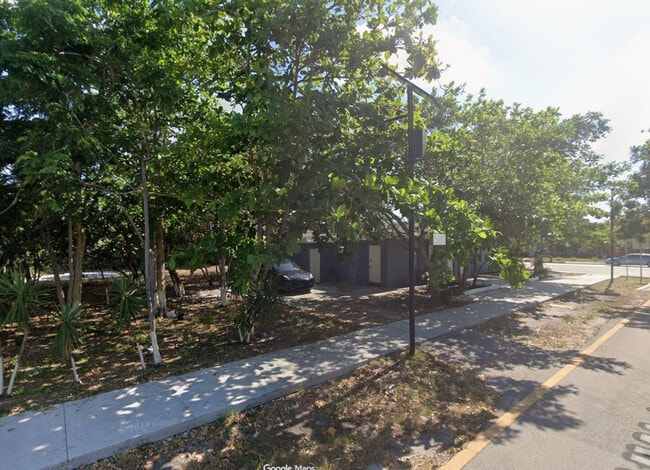 Photo - 1501 N Andrews Ave Unit 2