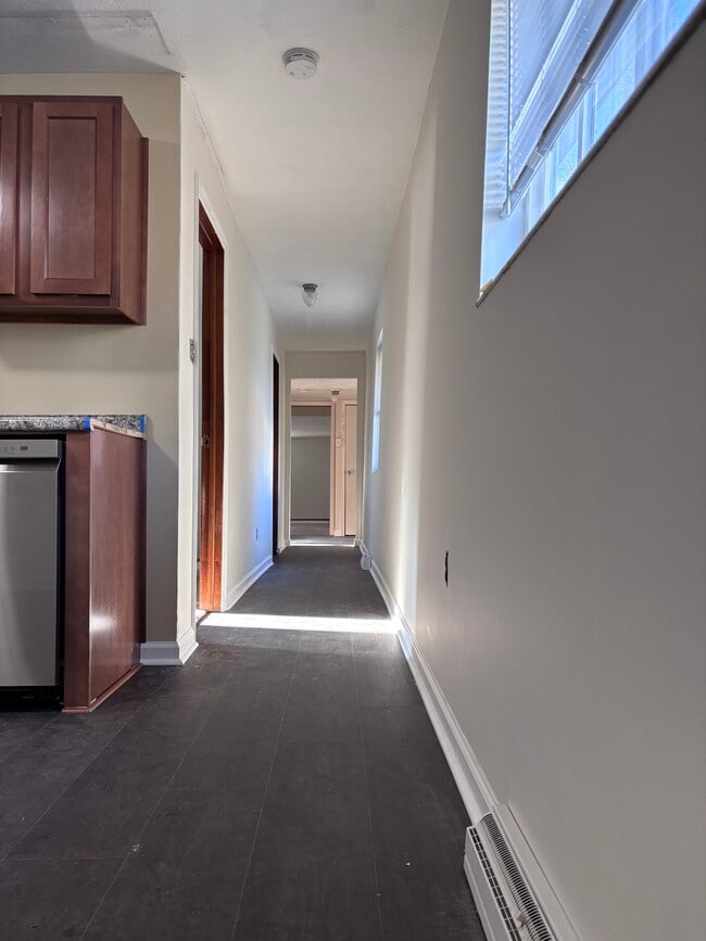 Photo - 102 Saint John St Unit B