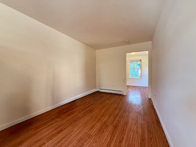 Photo - 12 Leonard St