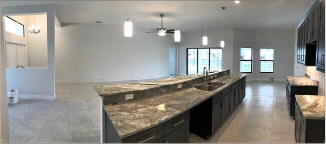 Photo - 815 SW 11th Ct