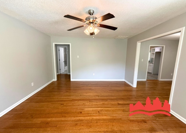 Photo - 4960 Sherry Dr