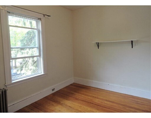 Photo - 256 Clyde St Unit 3