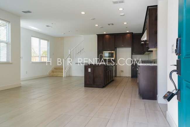 Photo - Hansen Village: Spacious 4-Bed Two Story H...