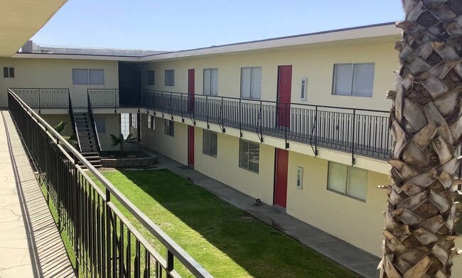 Palms Village