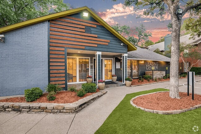 Building Photo - Cottonwood Rental