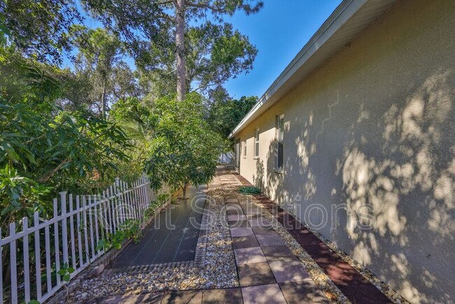 Photo - 15820 49th Street N