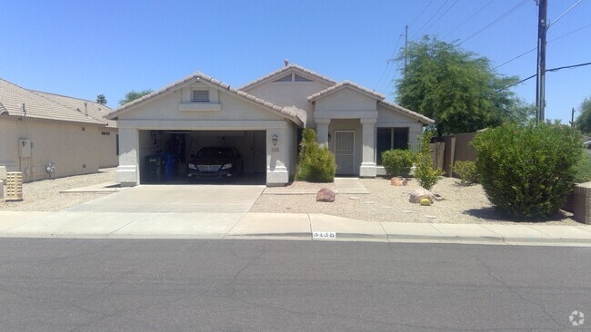 Building Photo - 3136 E Roveen Ave Rental
